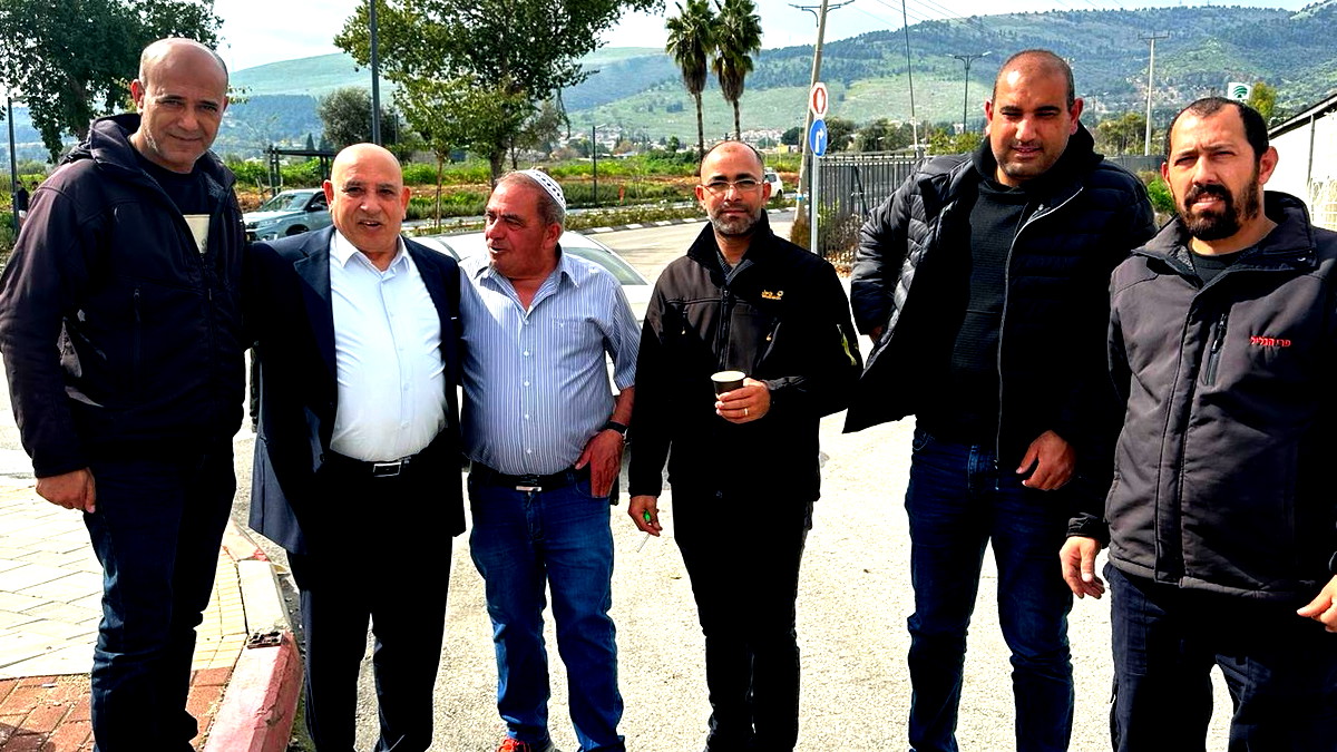  السيد حسين الهيب ابو يوسف يزور مصنع "بري جليل" في حتسور الجليليلة بعد فصل عمال من طوبا