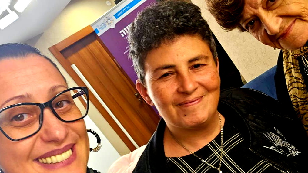 الإعلامية سامية عرموش في حوارية حول الحلقة الوثائقية التي أعدتها عن زواج القاصرات