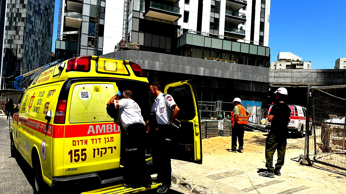 الطيبة: إصابة عامل (29 عامًا) عقب سقوطه عن ارتفاع خمسة أمتار خلال عمله بورشة بناء- حالته متوسطة