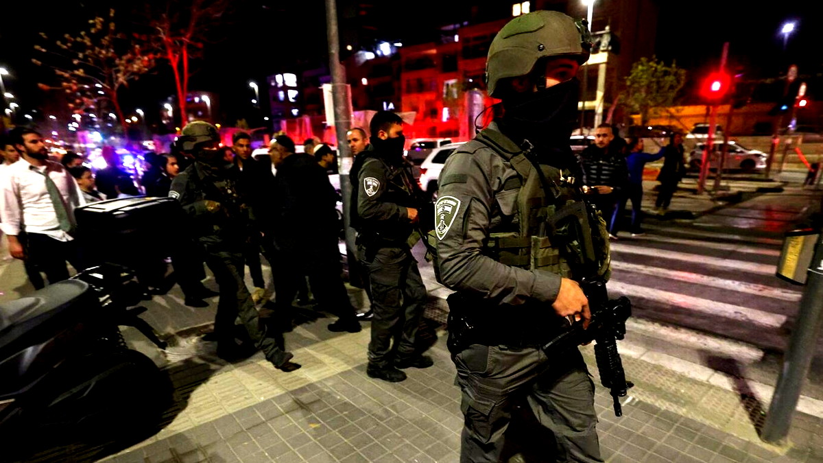 اعتقال حارس أمن عربي في أحد مشافي القدس بزعم تحريضه على الإرهاب