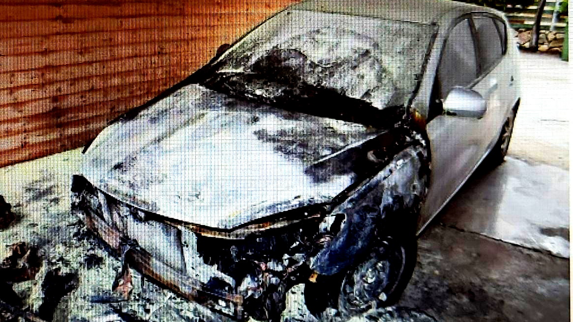 توثيق بالفيديو| اعتقال شاب (22 عامًا) من سخنين بشبهة اضرام النار بسيارة بشكل متعمد 