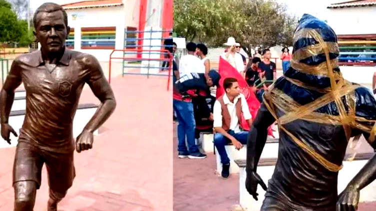 "عار".. تغطية تمثال داني ألفيش بـ"أكياس قمامة"