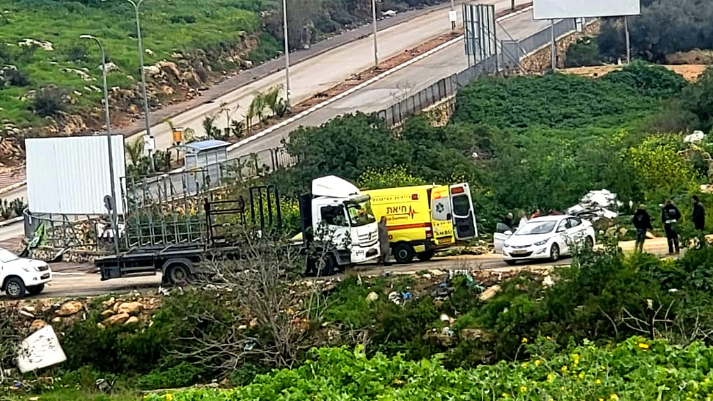 جريمة قتل أثتاء السفر بالسيارة | زوج مشتبه بقتل زوجته طعنًا قرب شفاعمرو