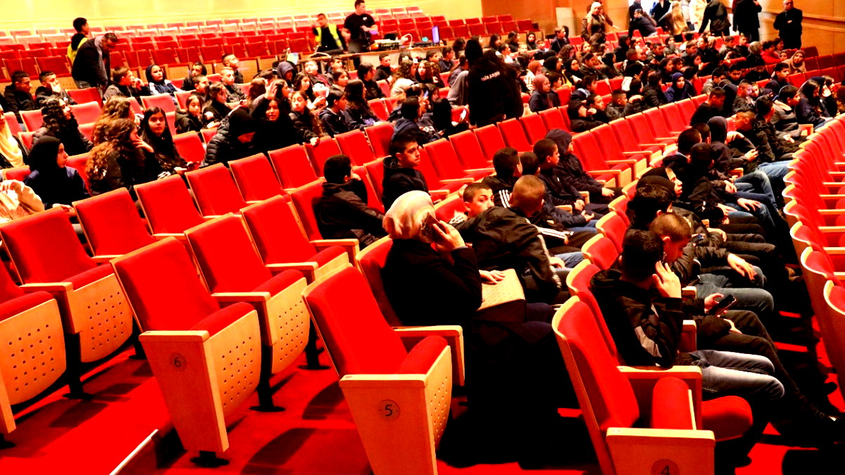 وحدة الوالدية - المركز الجماهيري تنظم يومياً حافلاً بعنوان "موروث الأجداد للأحفاد"