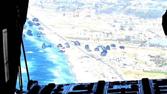 الدفاع الأمريكية تبرىء نفسها من مقتل مدنيين في غزة بعد إسقاطها مساعدات جوية على القطاع