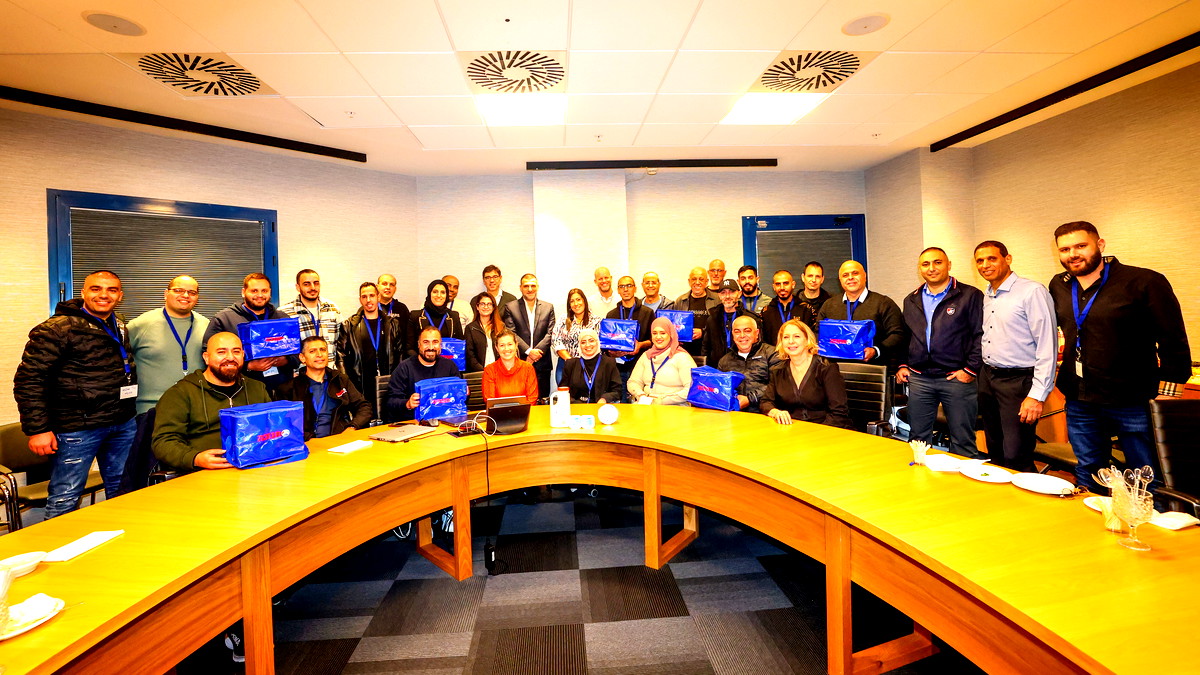 بمناسبة شهر رمضان المبارك: شركة تنوفا توزع 2400 طرد على العائلات المستورة وتدلل عمالها من المجتمع العربي