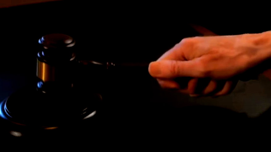 الحكم بالسجن على أحمد بكري (29 عامًا) من البعنة بالسجن مدى الحياة بتهمة ارتكاب 3 جرائم قتل