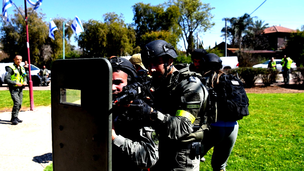 تدريبات مكثفة لحرس الحدود في منطقة مرج إبن عامر خشية هجوم وتسلل محتملين من جهة الضفة