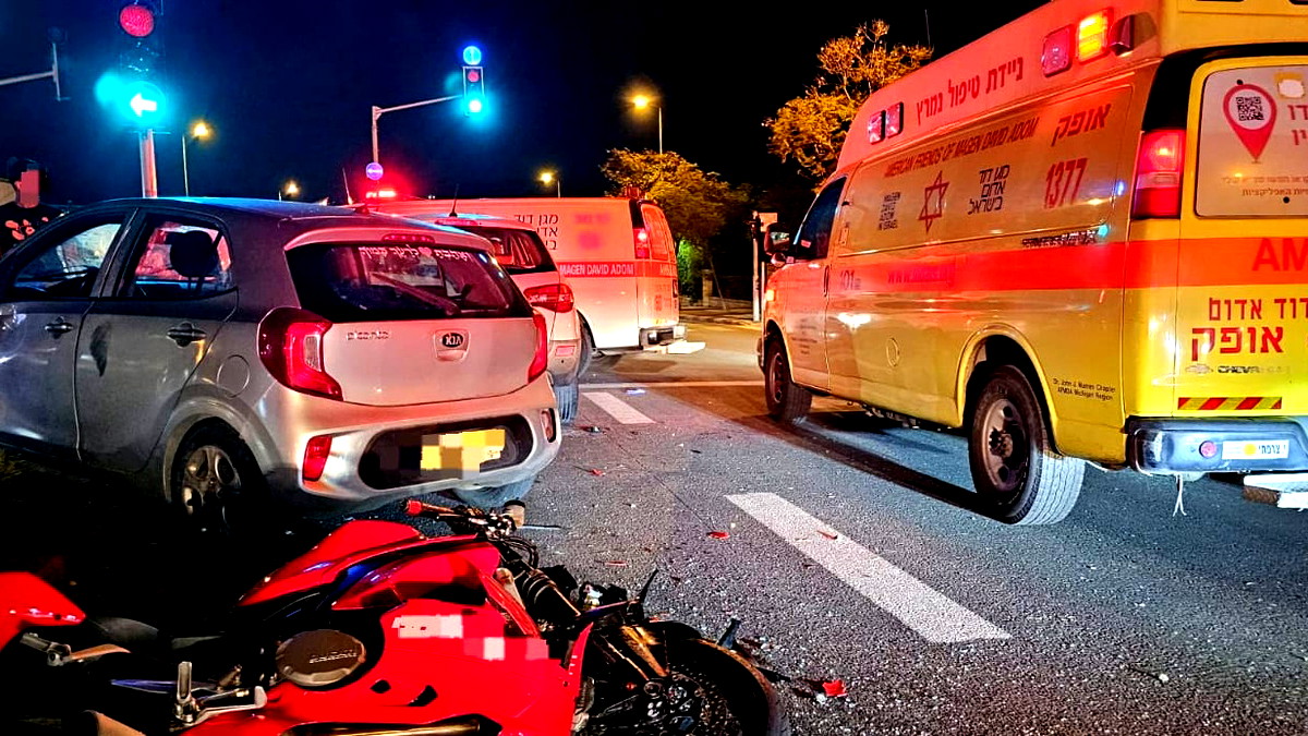اصابة سائق دراجة نارية بجراح خطيرة اثر حادث طرق في كريات اتا بمنطقة حيفا