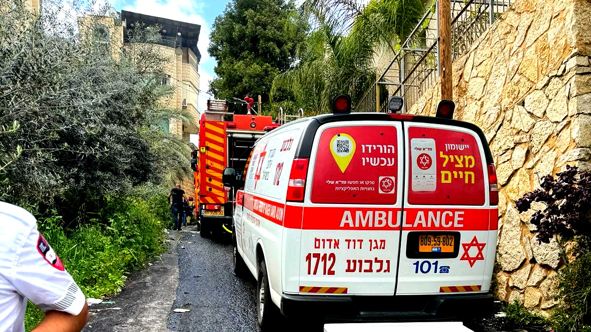 أربع إصابات إثر اندلاع حريق داخل شقة سكنية في قرية المشهد- رجل (45 عامًا) بحالة متوسطة