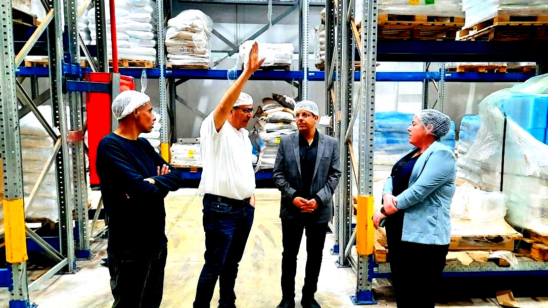النائب وليد الهواشلة في زيارته للمنطقة الصناعيّة بئر السبع: نجحنا في استيعاب عمّال عرب، ونسعى لاستيعاب المزيد في المصانع والمحلّات التجاريّة في الجنوب