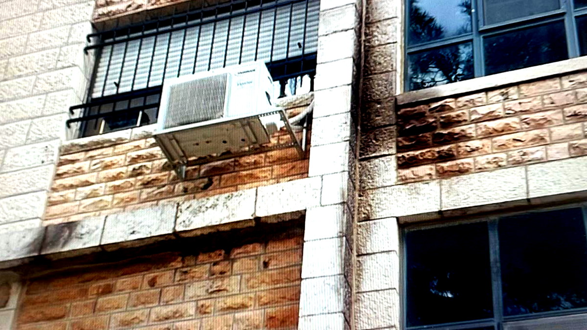 اعتقال قاصرين (17 عامًا) من القدس بشبهة القاء زجاجات حارقة بالقرب من المنازل في بيت حنينا