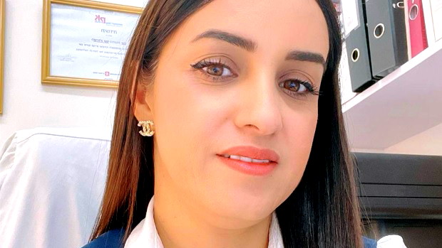 كارولين غضبان مُديرة فرع سوبر-فارم في عكا: نسطر نجاحا واندماجا مثاليا في سوق العمل والمناصب العليا