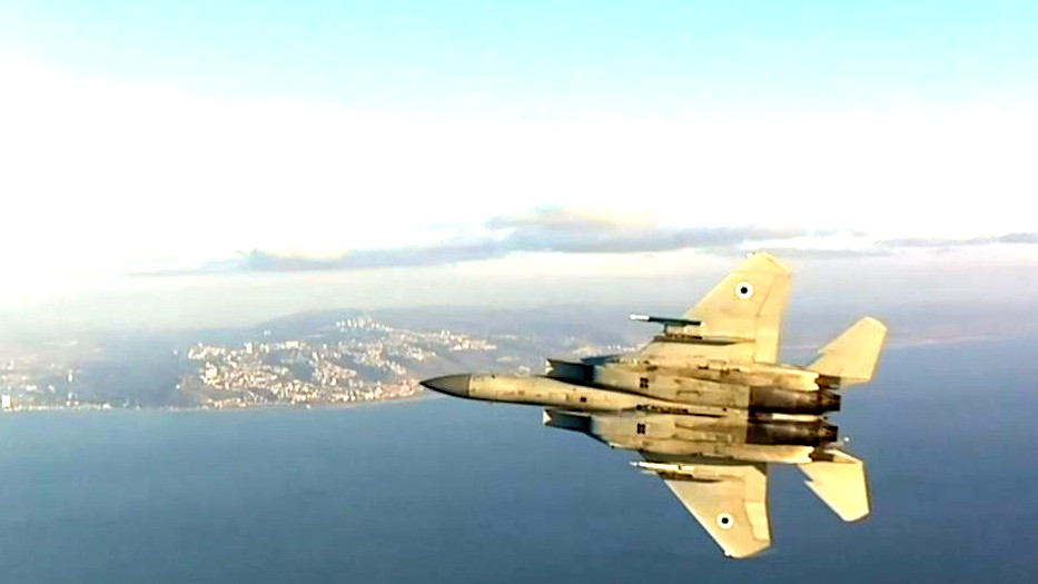 سلاح الجو الإسرائيلي يستأنف تدريباته لأول مرة منذ 7 أكتوبر تحسبا لتصعيد محتمل على الحدود مع لبنان