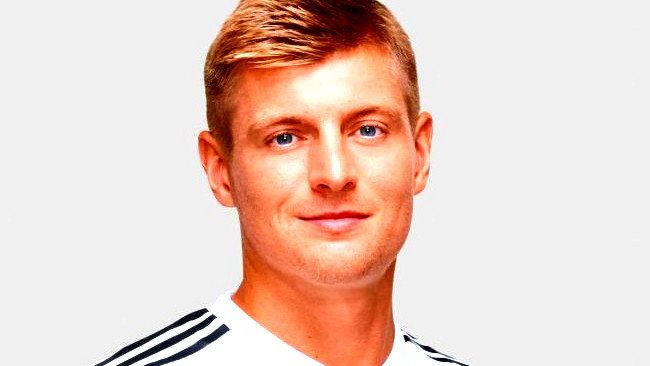 كروس يقترب من تمديد تعاقده مع ريال مدريد