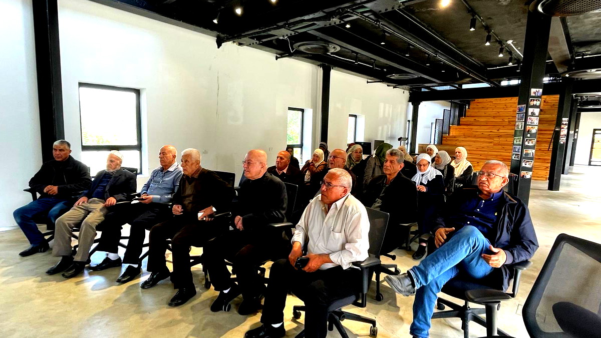 الشّاعر علي هيبي ضيف جمعيّة "منتدى الموظّف المتقاعد" في قرية عرعرة