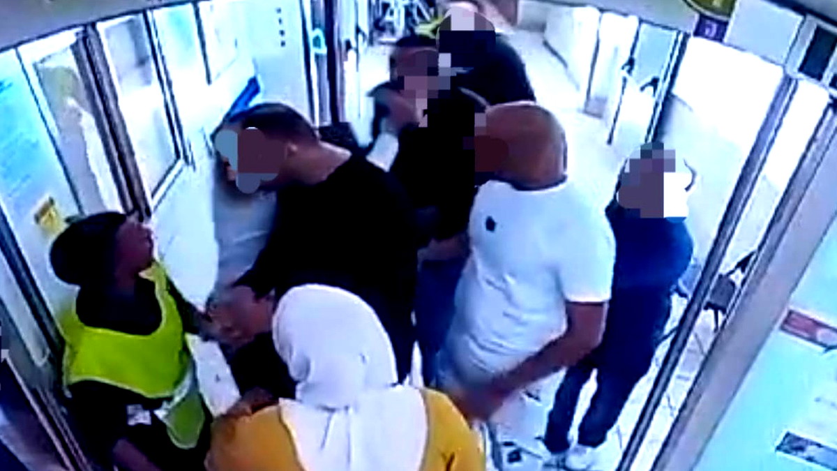 مستشفى رمبام: عائلة من حيفا قامت بالاعتداء على حارس الأمن