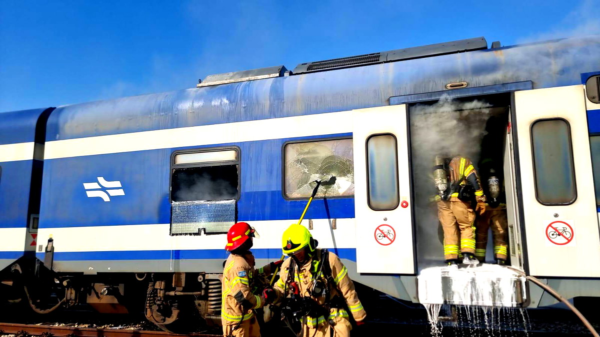 اندلاع حريق بمحطّة قطارات في مدينة حيفا دون تسجيل إصابات