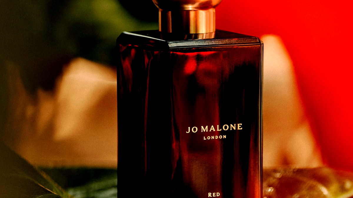 الماركة الفاخرة للعطور وأسلوب الحياة جو مالون لندن تطلق عطرًا جديدًا Red Hibiscus Cologne Intense