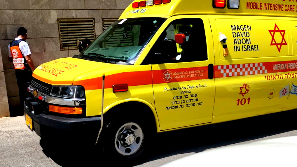 إصابة عامل إثر سقوط جسم ثقيل عليه خلال عمله في قرية عيلوط - حالته متوسطة