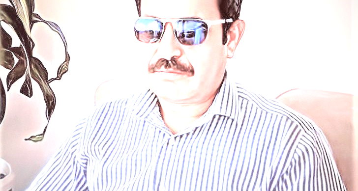 مــــاضــرَّ  قــافــلــةً كــــلابٌ تَــنــبَحُ