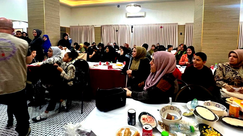 بمناسبة شهر رمضان المبارك-  إفطار جماعي لرواد مركز مودة بمشاركة أكثر من 150 شخص في المركز الجماهيري ام الفحم