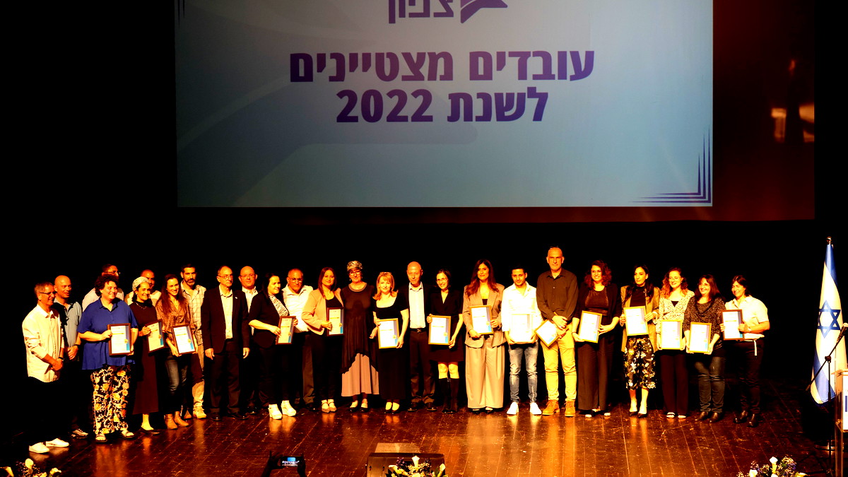 نصفهم أطباء وممرضين وعاملين من المجتمع العربي- الاحتفاء بمتميزي المركز الطبي تسفون ضمن الأمسية الوداعية للمدير البروفيسور إيريز أون