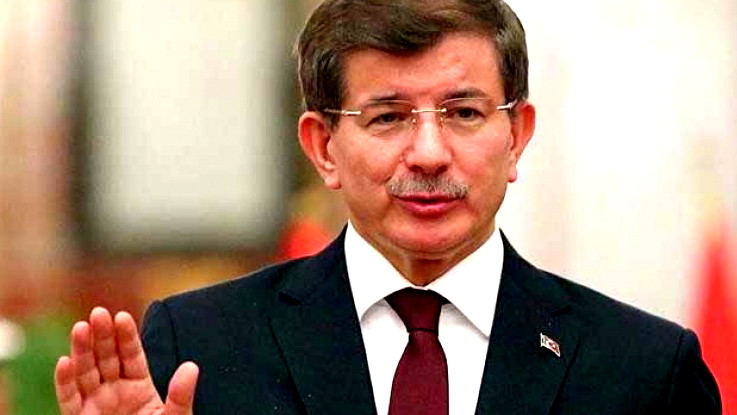أحمد داوود أوغلو: يجب أن تتوقف التجارة المستمرة مع إسرائيل فورا وبشكل كامل