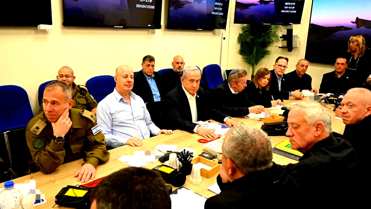 المجلس الوزاري الأمني المصغر في إسرائيل يفوض نتنياهو وغالانت وغانتس باتخاذ قرار الرد على هجوم إيران