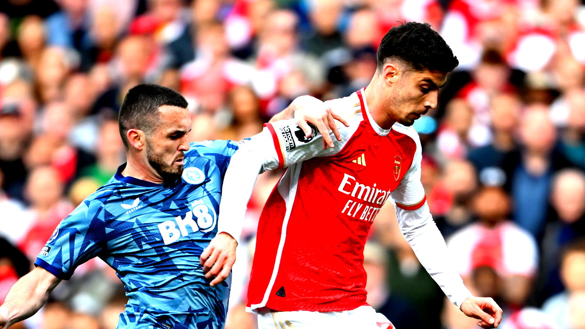 آرسنال يسقط على أرضه أمام أستون فيلا بثنائية