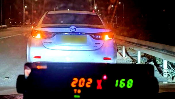 استعدادًا لتقديم لائحة اتّهام- إحالة شاب (28 عامًا) من عرعرة النقب للحبس المنزلي عقب ضبطه يقود بسرعة فائقة تصل إلى 202 كم/ السّاعة