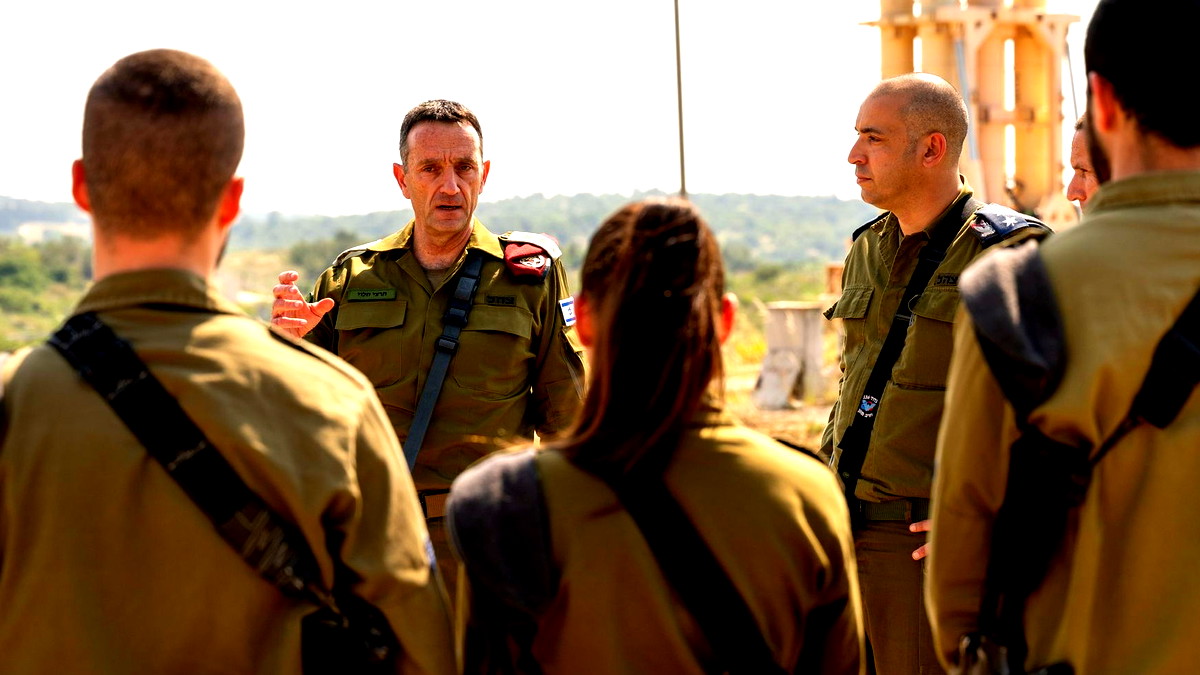 مصدر إسرائيلي: إسرائيل قررت كيفية الرد على إيران بانتظار التوقيت المناسب