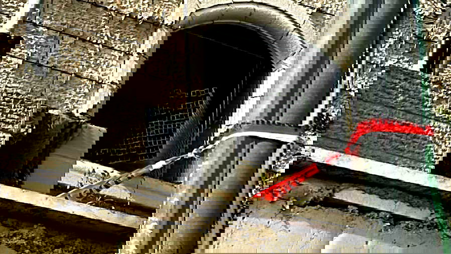 القدس: مصرع عامل فلسطيني (45 عامًا) اثر سقوطه عن ارتفاع 10 امتار خلال عمله بورشة بناء