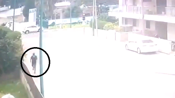 الشرطة تنشر توثيق حادثة الطعن في الرملة: هذه حقيقة ما حصل..