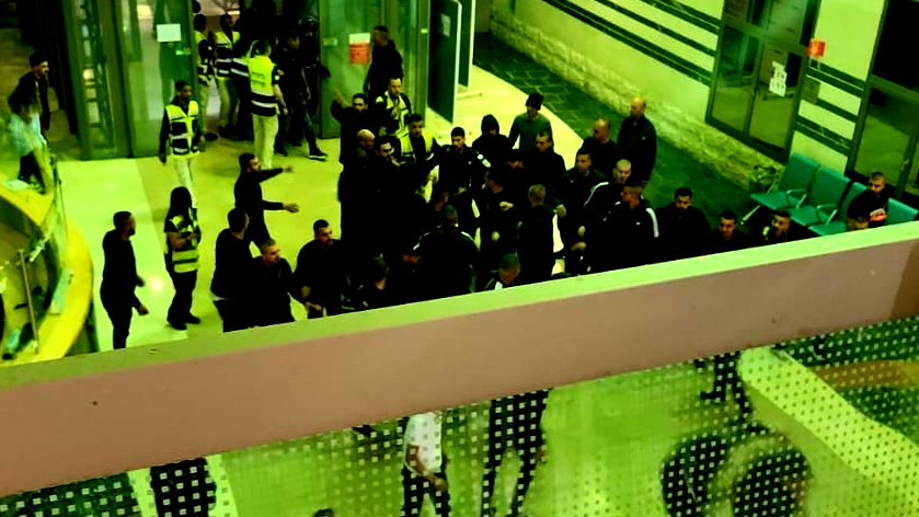 شجار بين عائلتين من النقب داخل مستشفى سوروكا ببئر السبع والشرطة تعتقل عدة مشتبهين