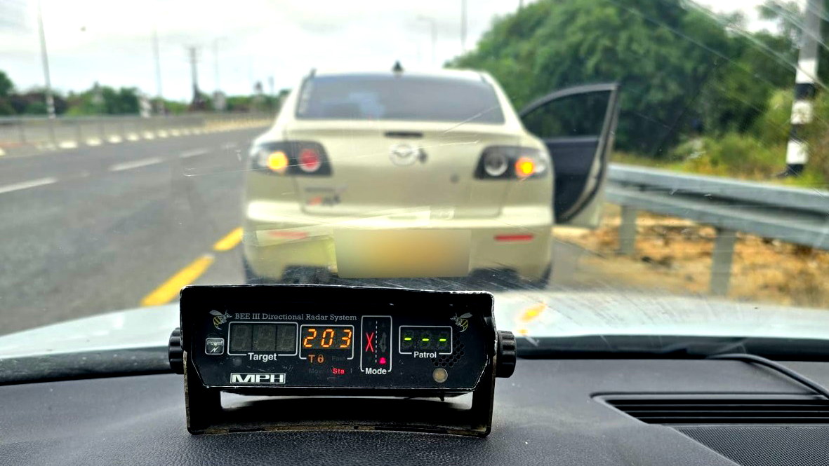 ضبط شاب (27 عامًا)  من كريات موتسكين بشبهة القيادة بسرعة فائقة تصل إلى 203 كم/ساعة