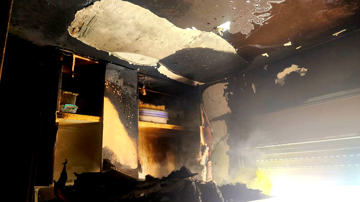 حيفا: ثلاجة تتسبب بإندلاع حريق في شقة سكنية- لم يبلغ عن اصابات