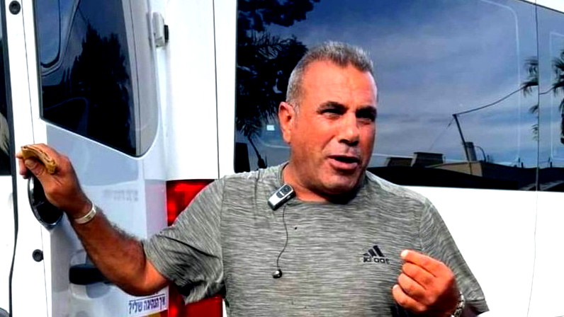 اختيار سائق الحافلة يوسف الزيادنة من رهط لايقاد شعلة الاستقلال- بعد انقاذه 30 شخصا خلال 7 اكتوبر 