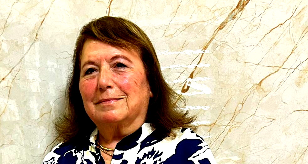 زجل سوء التربيه وفقدان الإيمان هما أسبابُ العنف