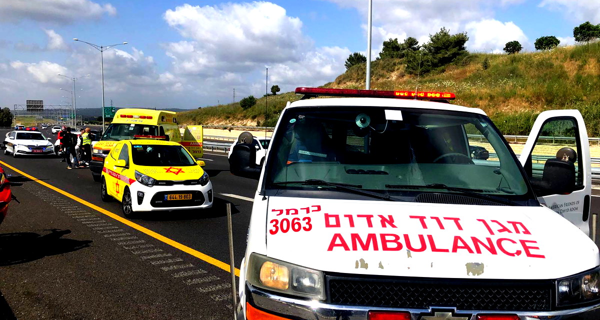 إصابة سائق دراجة نارية (54 عامًا) إثر حادث طرق وقع على شارع 6 في منطقة الكرمل- حالته متوسطة 