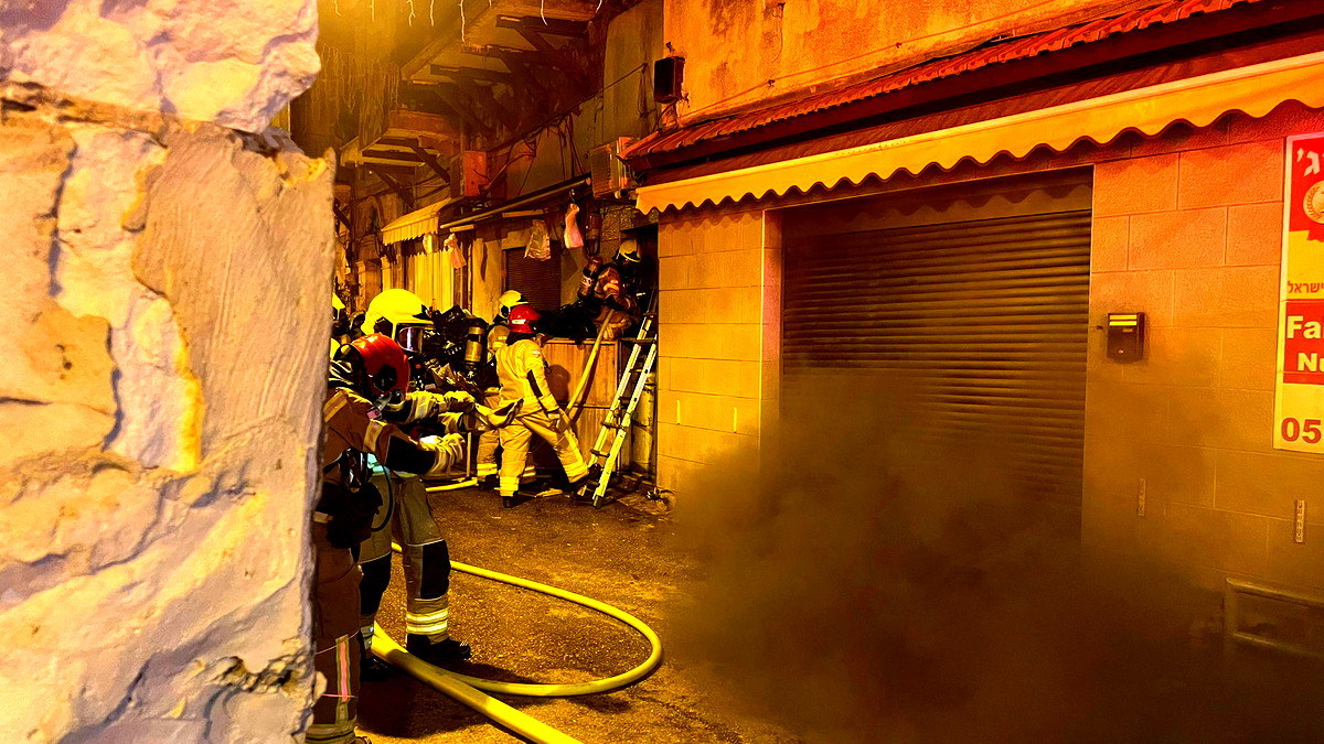 حيفا: إندلاع حريق في مطعم فلافل- لم يبلغ عن اصابات