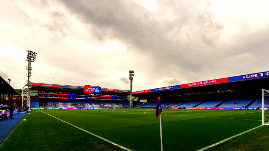 كريستال بالاس يُسقط مانشستر يونايتد برباعية نظيفة