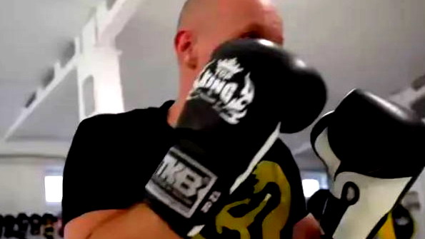 "ملاكم" يدير قمة ريال مدريد وبايرن ميونخ