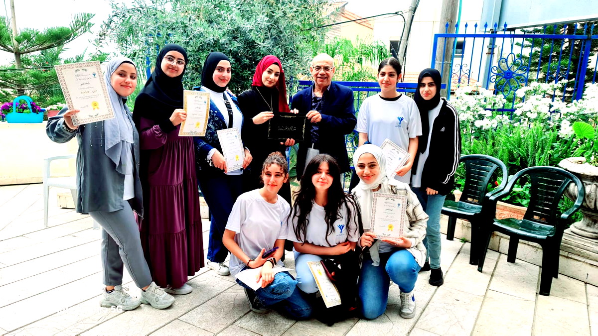 تحت عنوان الحنين إلى الماضي: مجموعة القادة الشباب تنظم يومًا مميزاً لإحياء تراث الأجداد في بيت المسنين - جمعية السلام