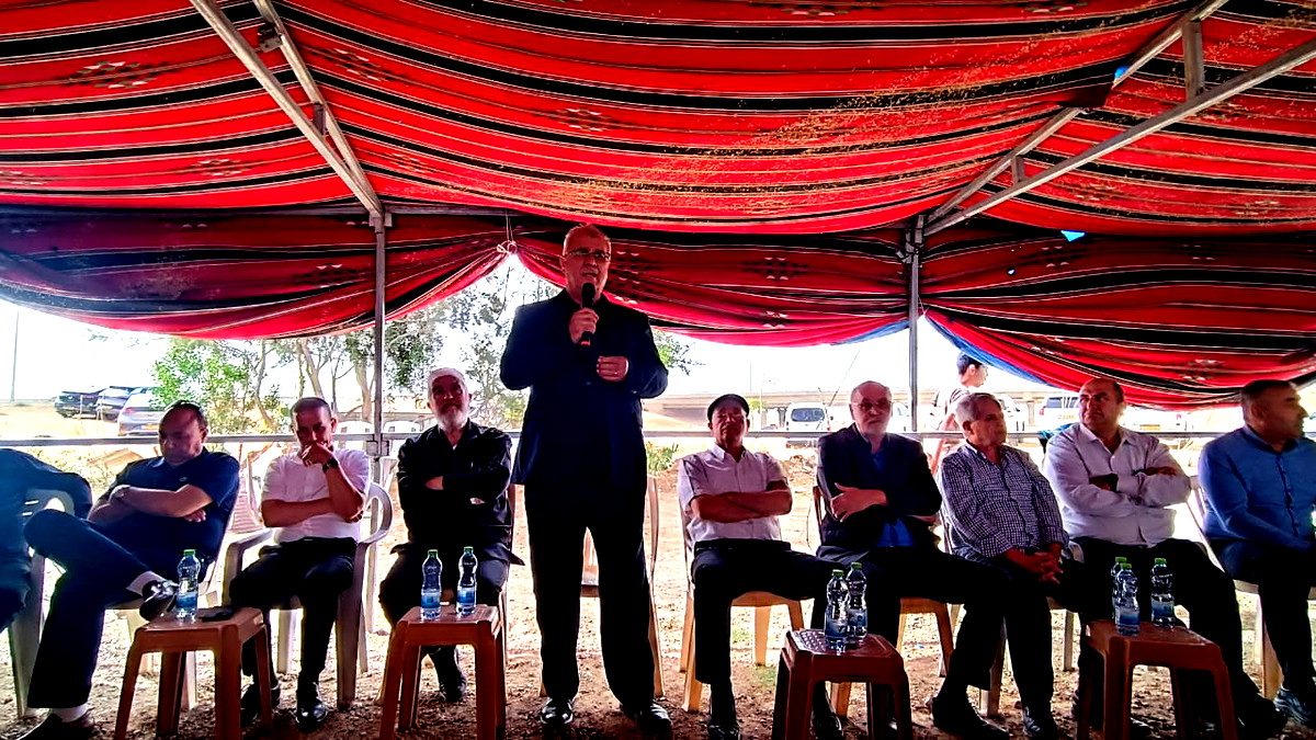 اجتماع طارئ للجنة المتابعة في النقب يسبق المظاهرة الحاشدة ويتخذ قرارات كفاحية ضد مخططات الاقتلاع