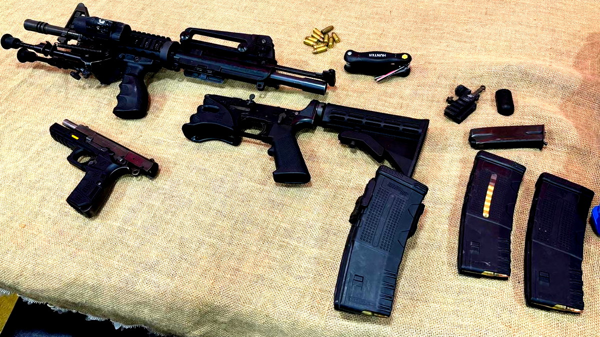 بعد شجار في حي الطور بالقدس| اعتقال شاب في الثلاثينيات من عمره بشبهة حيازة اسلحة وذخيرة