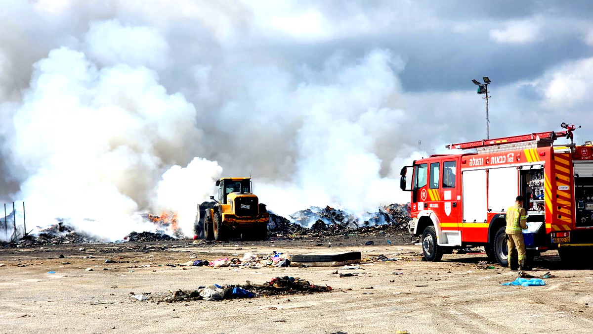 القدس: حريق كبير في مكب نفايات- لم يبلغ عن اصابات