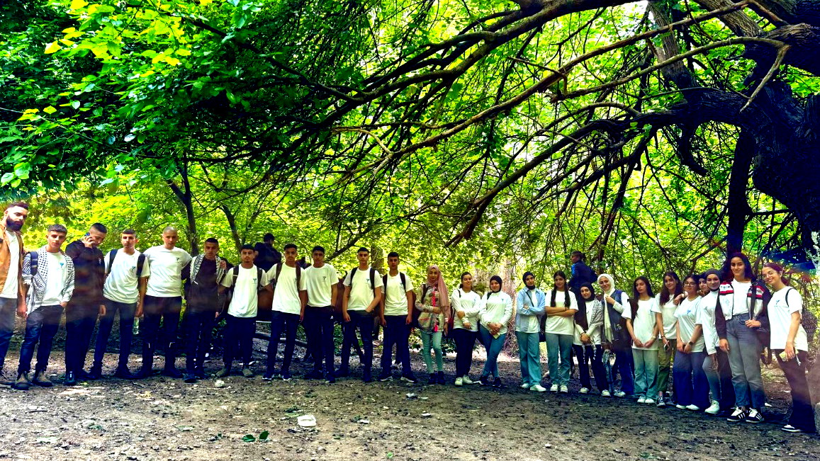 "القادة الشباب" بالمركز الجماهيري أم الفحم في رحلة إلى أرض الأجداد