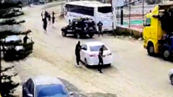 عقب مناوشة في الطريق| تصريح مدع عام ضدّ ثلاثة شبّان من البعينة النجيدات بشبهة الاعتداء بوحشية على شقيقين من بلدة العزير