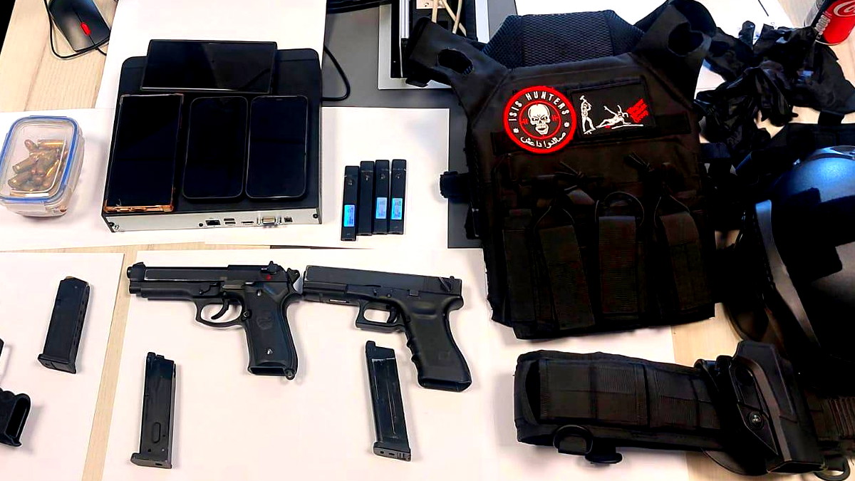 طمرة: اعتقال محامٍ بعد ضبط مسدّس بمنزله مخبأ داخل غسالة